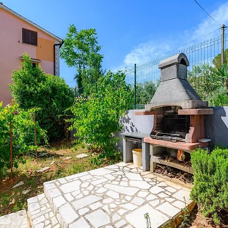 Villa Elisa With View *